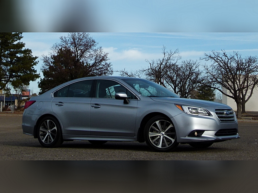 2017 Subaru Legacy Limited's photo