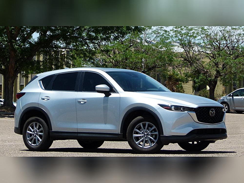 2023 Mazda CX-5 S Preferred package Auto AWD's photo