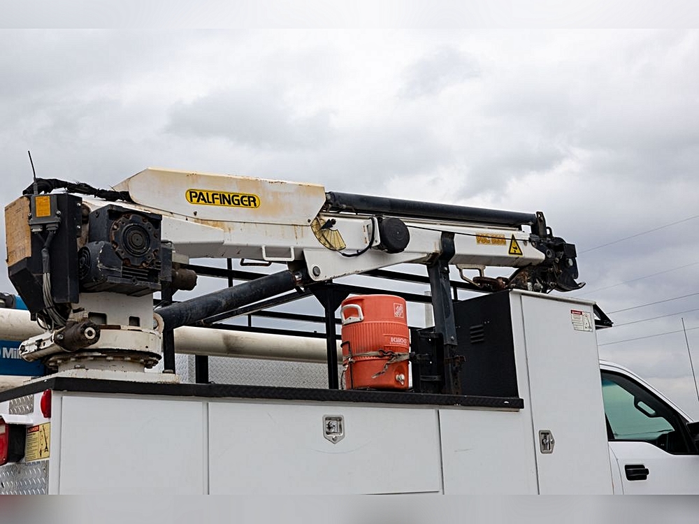 2019 Ford F-550 Super Duty Chassis Cab XL - Photo 18