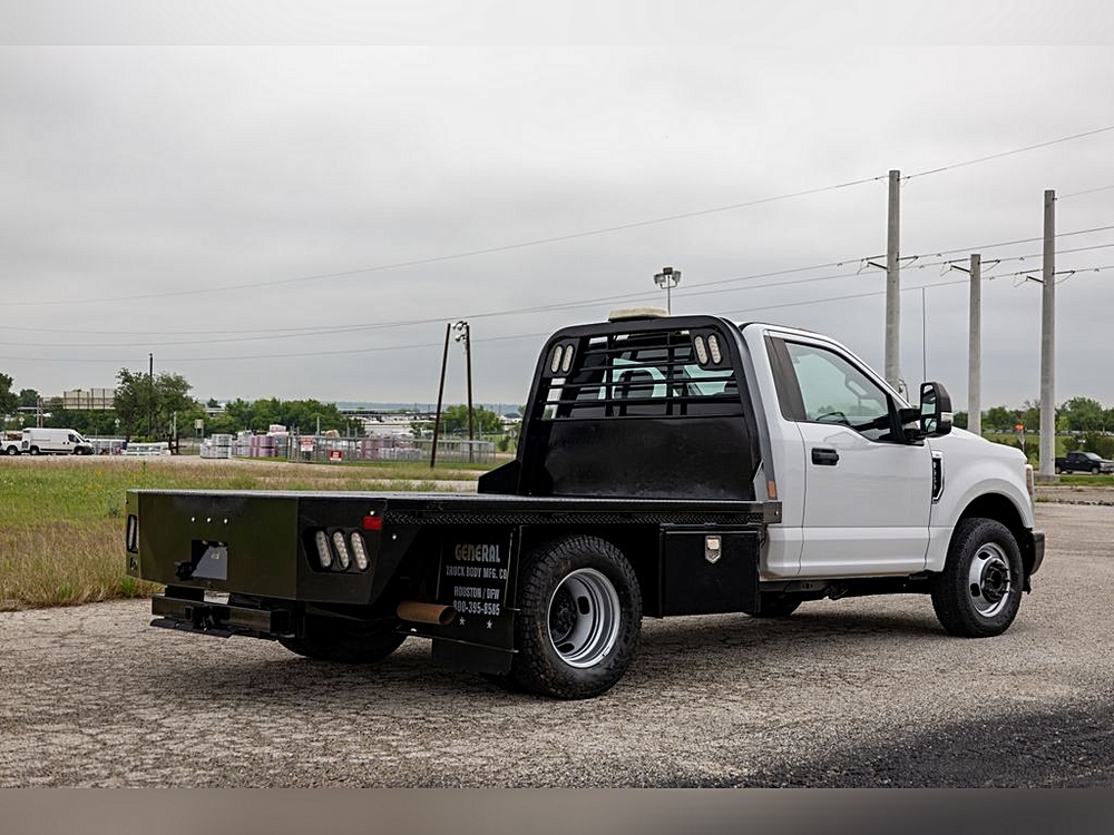 2019 Ford F-350 Super Duty Chassis Cab XL - Photo 7