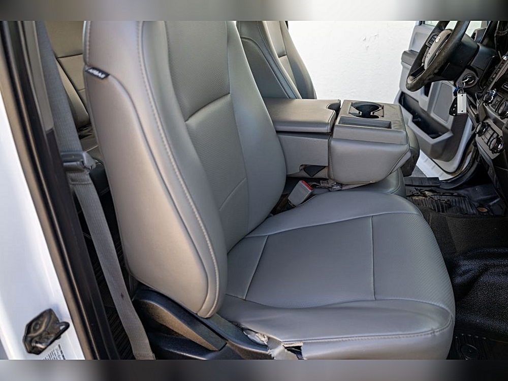 2019 Ford F-350 Super Duty Chassis Cab XL - Photo 13