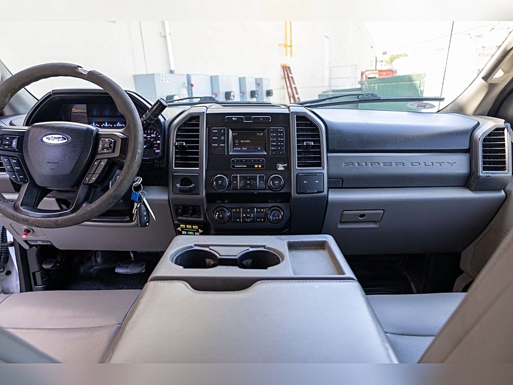 2019 Ford F-350 Super Duty Chassis Cab XL - Photo 15