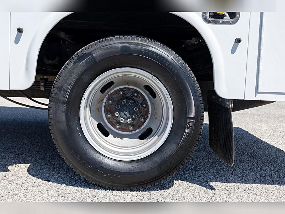 2019 Ford F-350 Super Duty Chassis Cab XL - Photo 22
