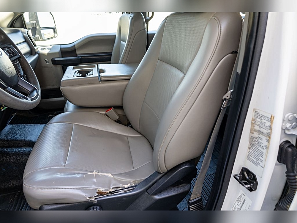2019 Ford F-350 Super Duty Chassis Cab XL - Photo 10