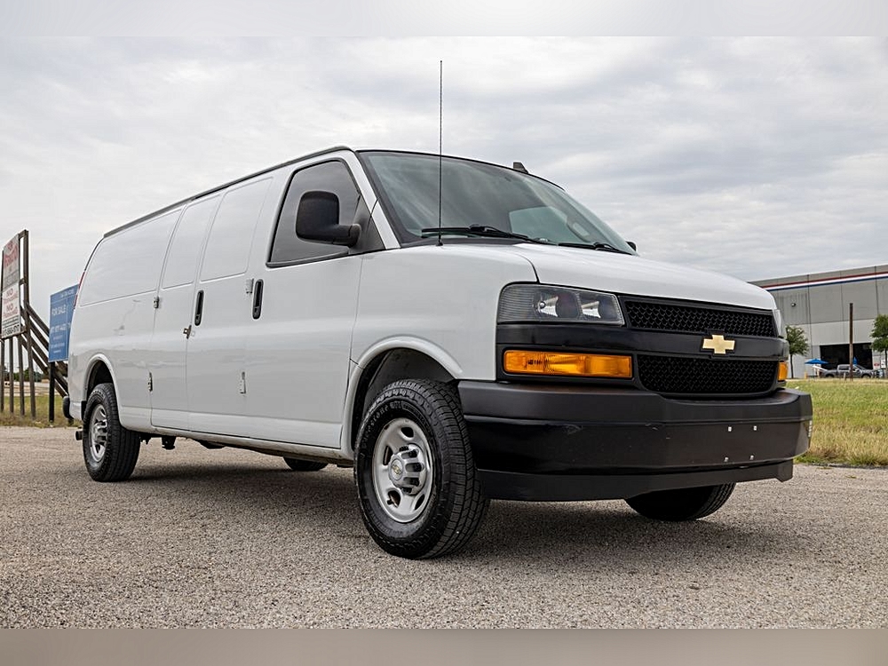 2020 Chevrolet Express 3500 Extended Work Van's photo