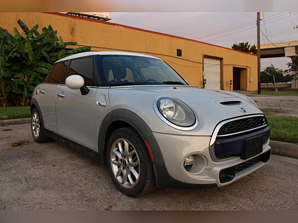 2015 MINI Cooper S's photo