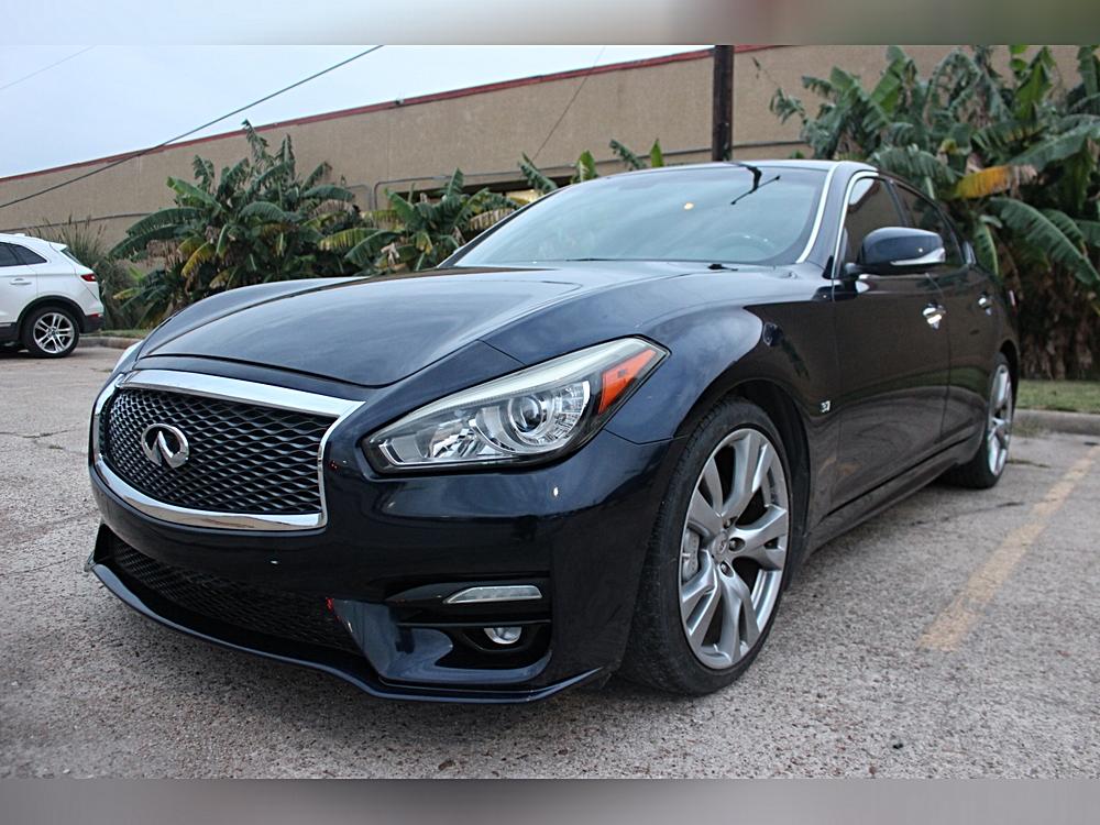 2015 INFINITI Q70 3.7's photo