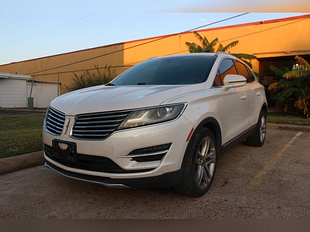2015 Lincoln MKC Base's photo