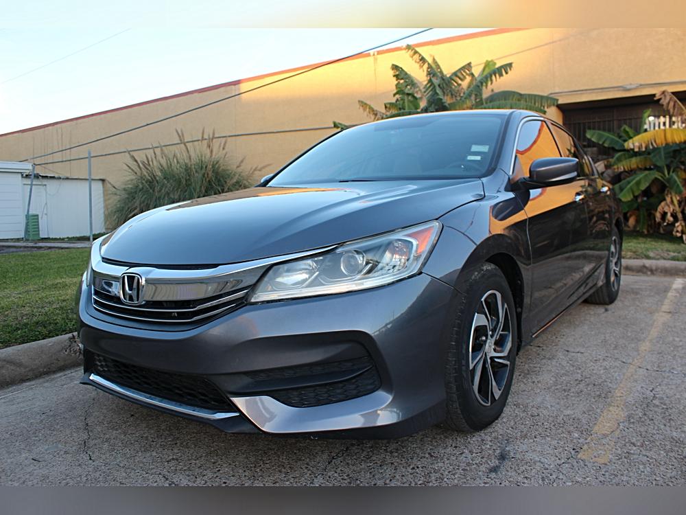 2016 Honda Accord LX's photo