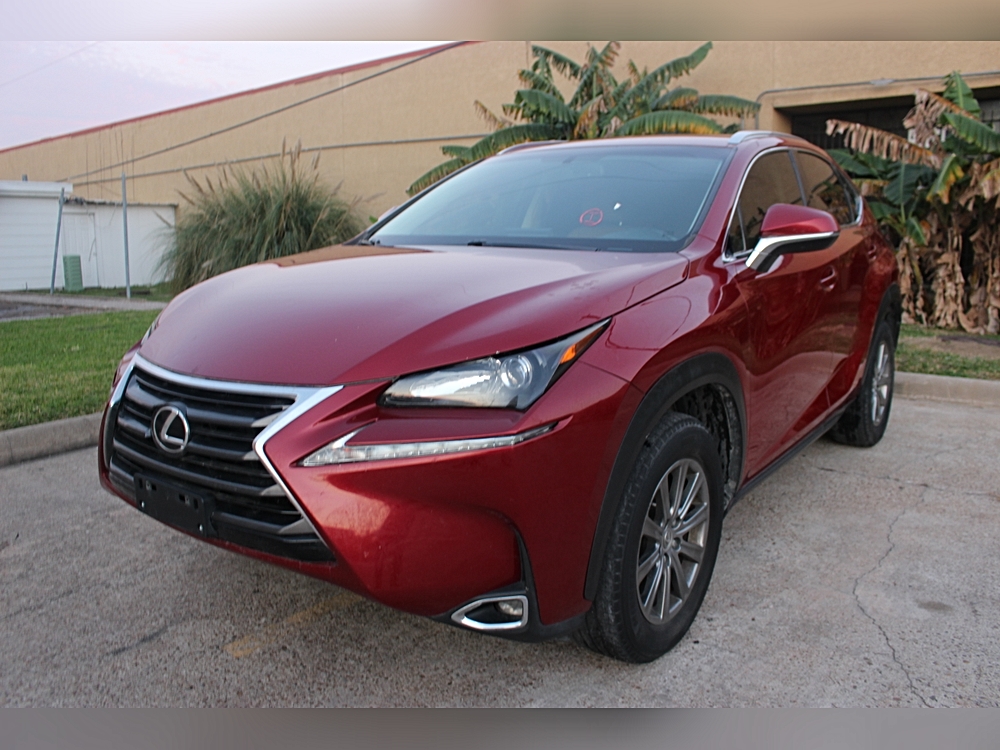 2016 Lexus NX 200t's photo