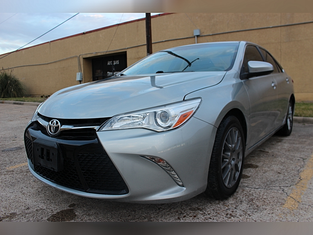 2015 Toyota Camry SE