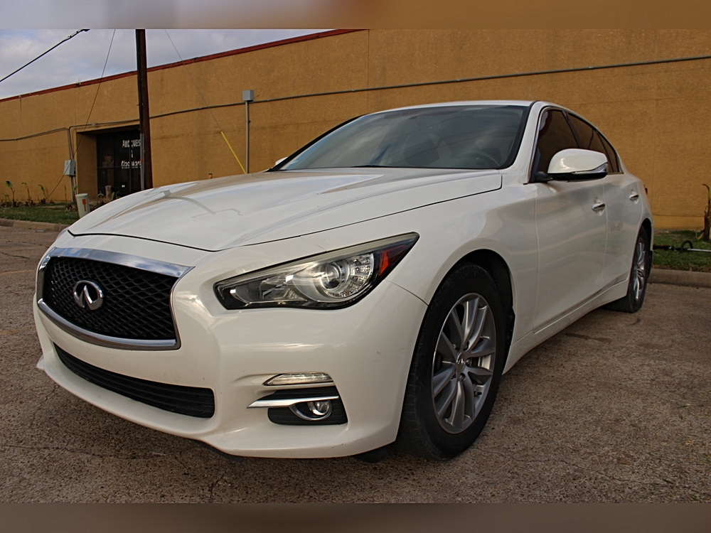 2017 INFINITI Q50 Premium