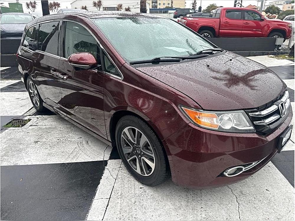 2016 Honda Odyssey Touring's photo