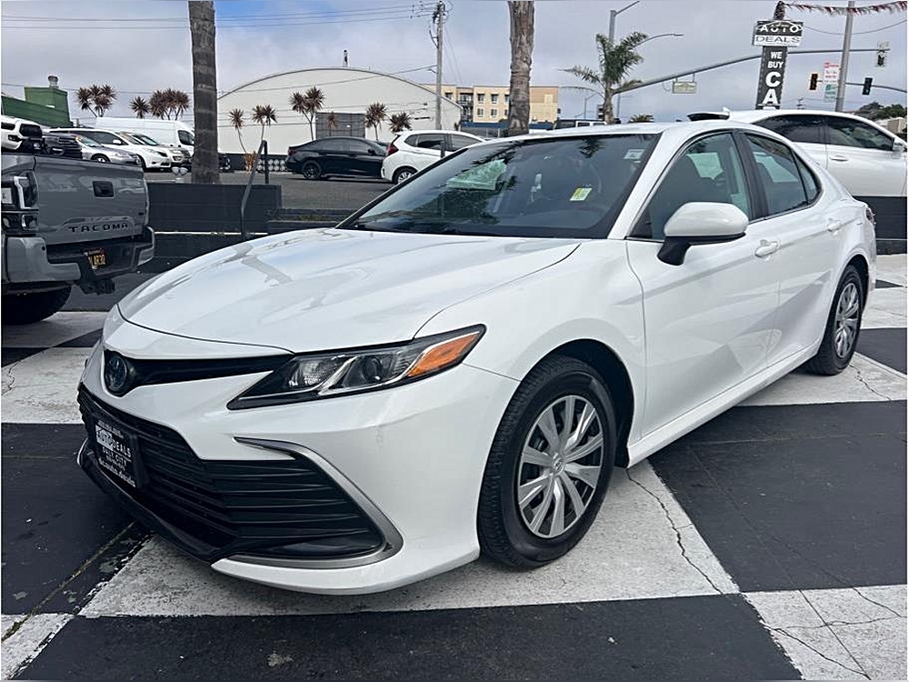 2022 Toyota Camry LE