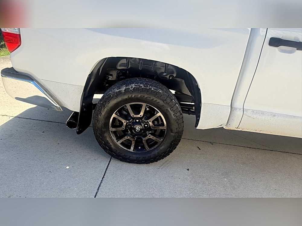 2017 Toyota Tundra SR5 - Photo 23