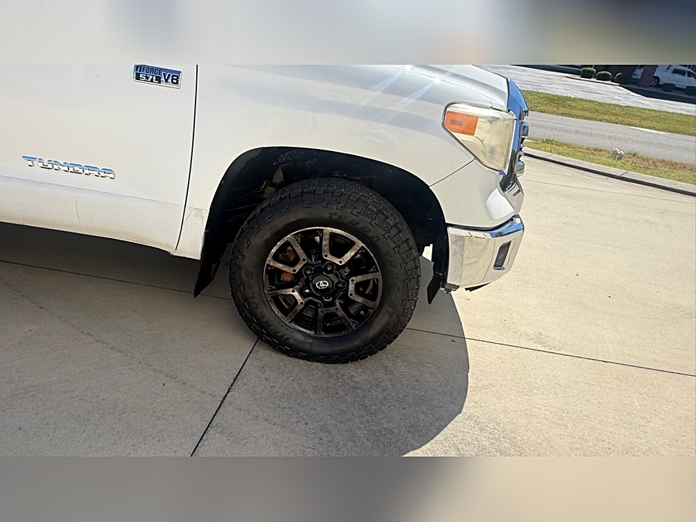 2017 Toyota Tundra SR5 - Photo 24