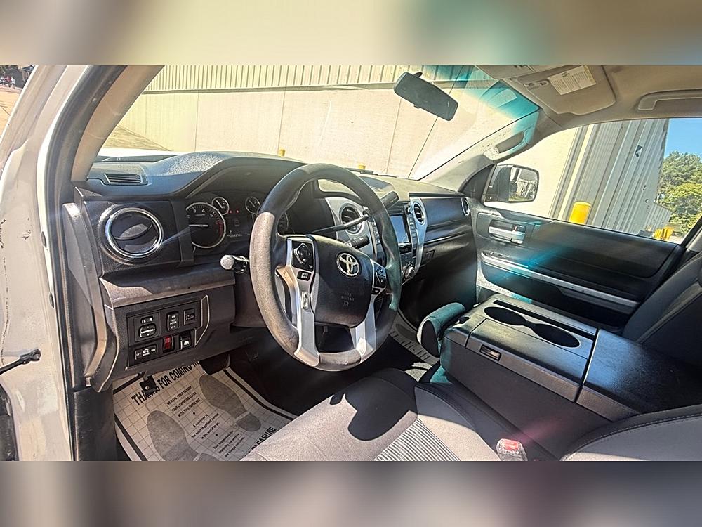 2017 Toyota Tundra SR5 - Photo 10