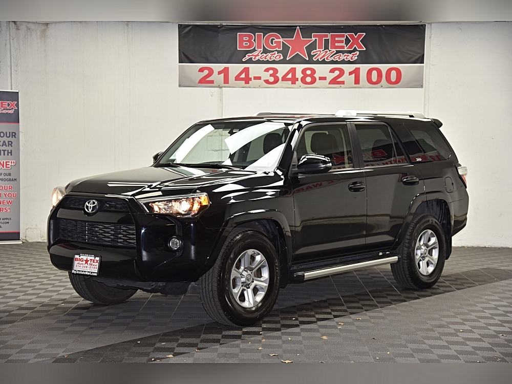 2014 Toyota 4Runner SR5's photo
