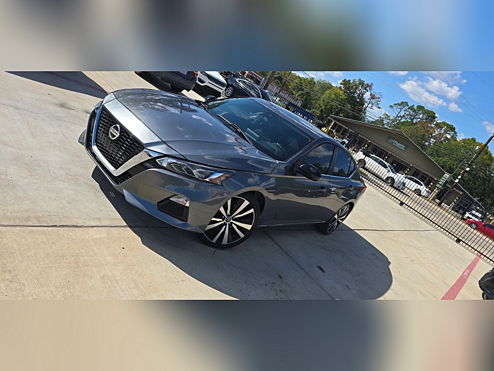 2020 Nissan Altima SR