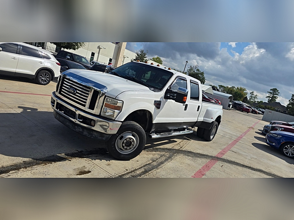 2009 Ford F-350 Super Duty Lariat's photo