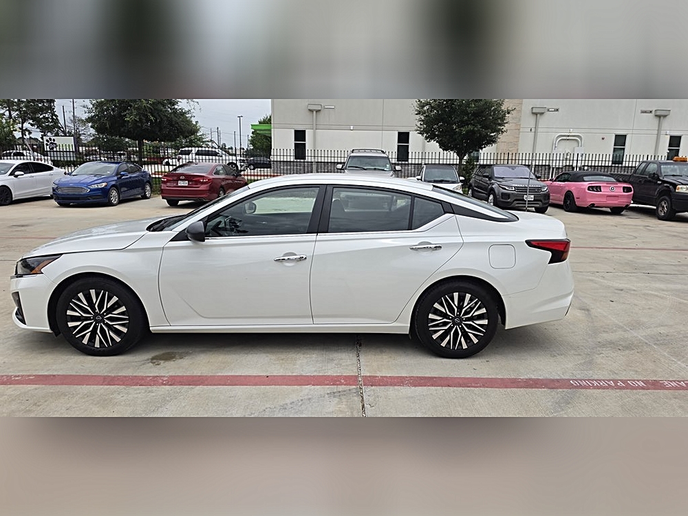 2022 Nissan Altima SR - Photo 62