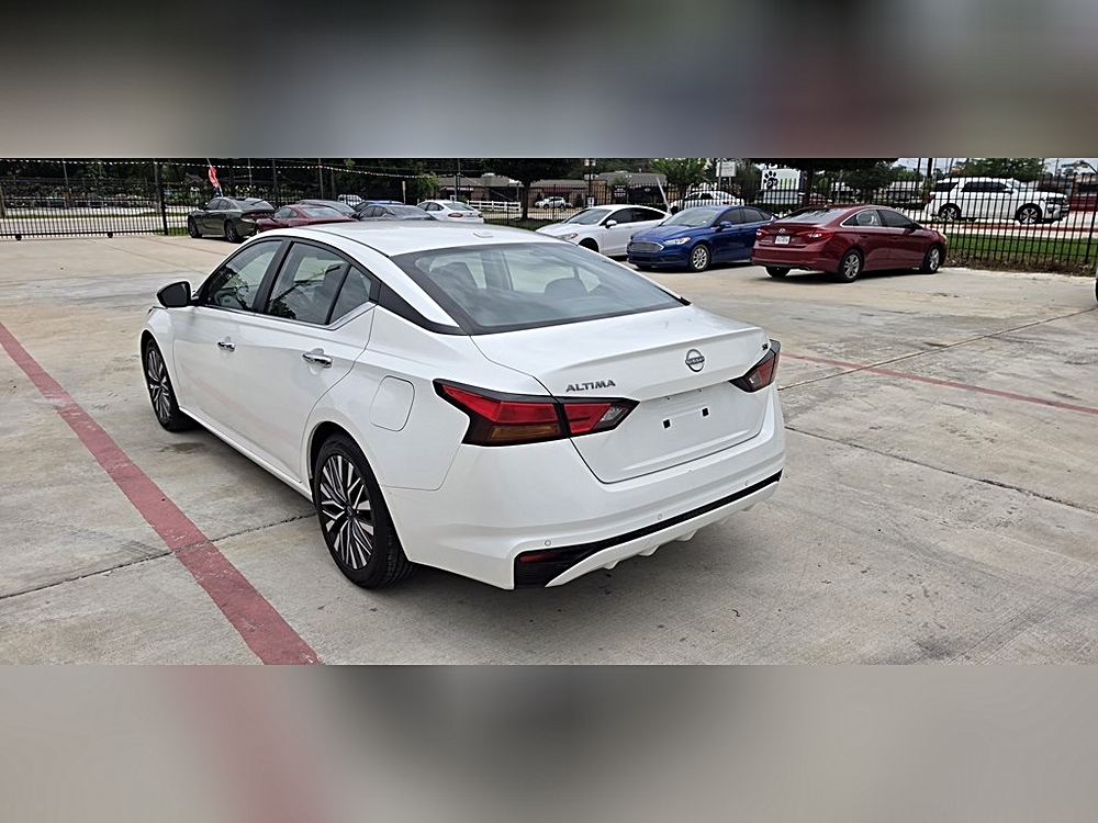 2022 Nissan Altima SR - Photo 63