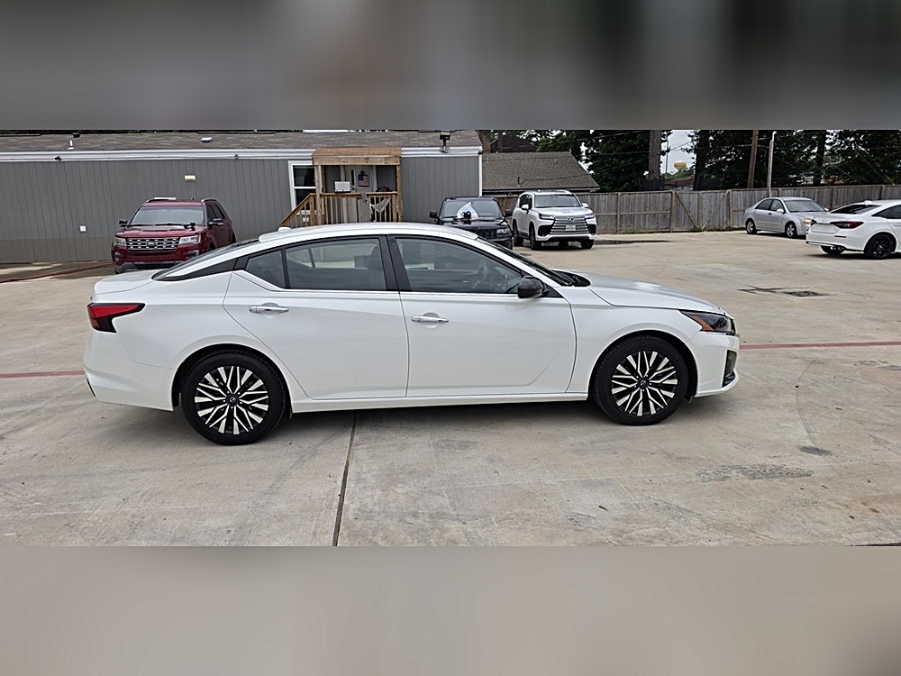 2022 Nissan Altima SR - Photo 66