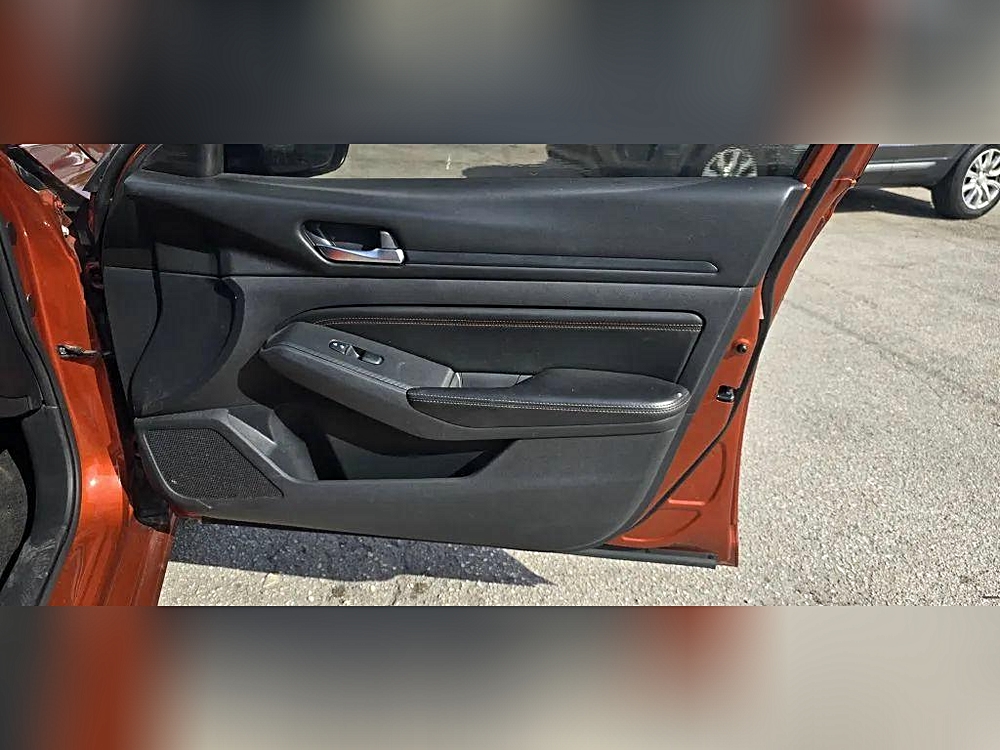 2022 Nissan Altima SR - Photo 109
