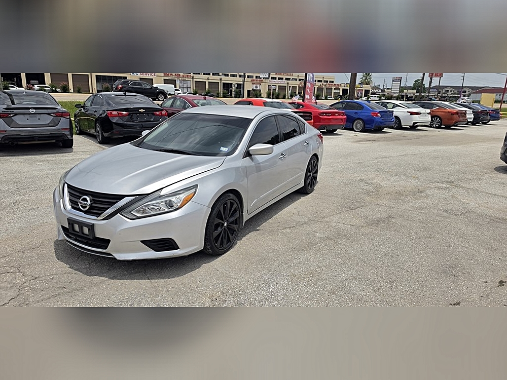 2022 Nissan Altima SR - Photo 117