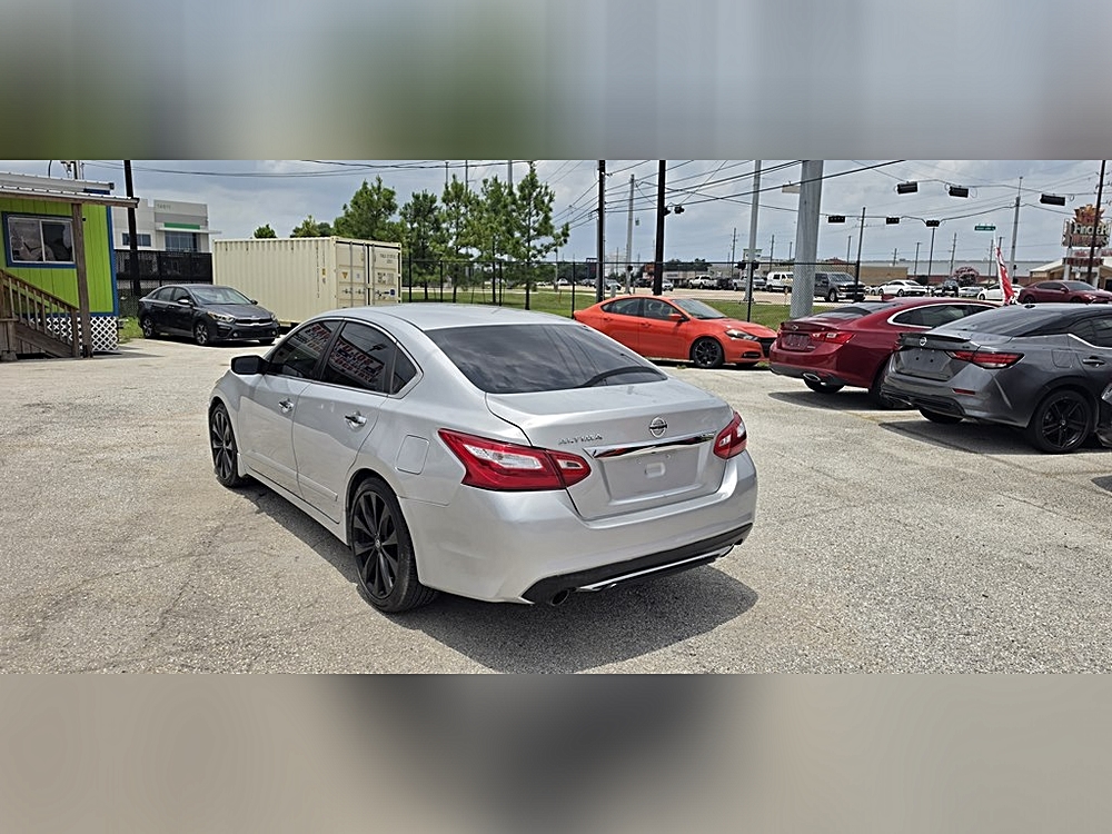 2022 Nissan Altima SR - Photo 119