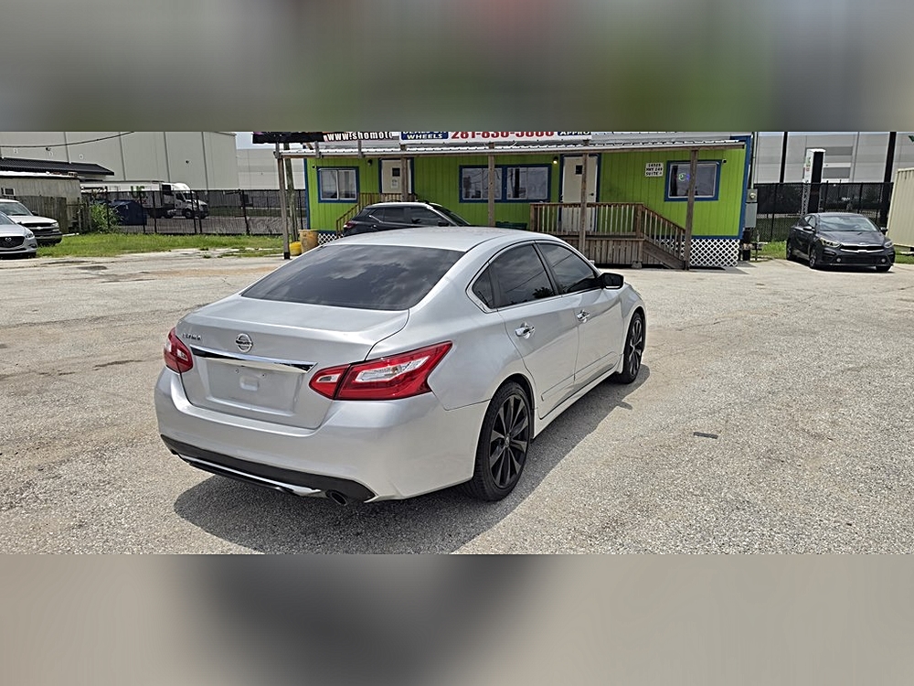 2022 Nissan Altima SR - Photo 121
