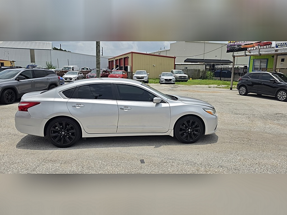 2022 Nissan Altima SR - Photo 122
