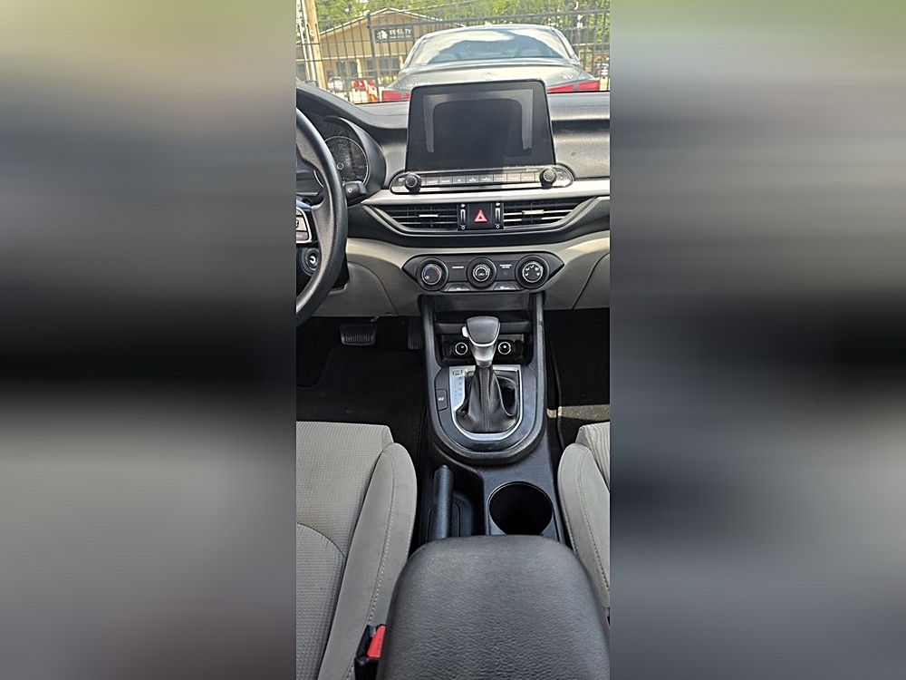 2024 Kia Forte LXS - Photo 182