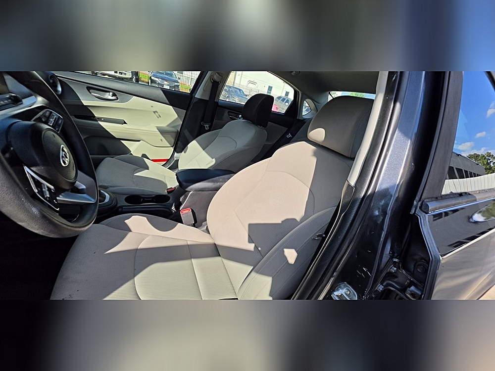 2024 Kia Forte LXS - Photo 189