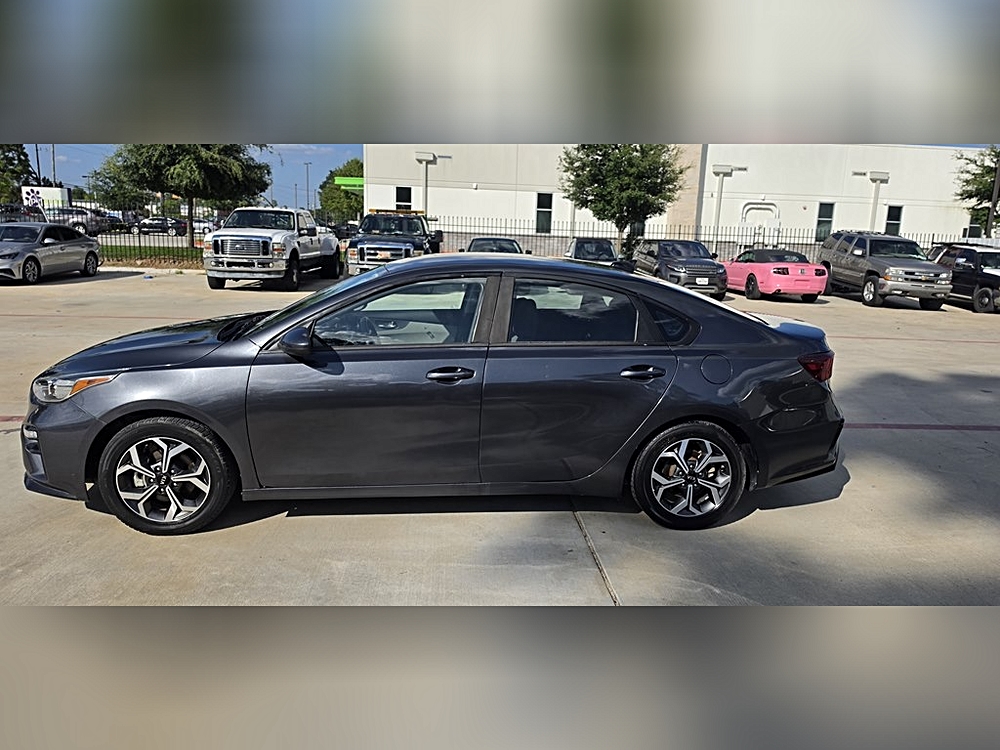 2024 Kia Forte LXS - Photo 175