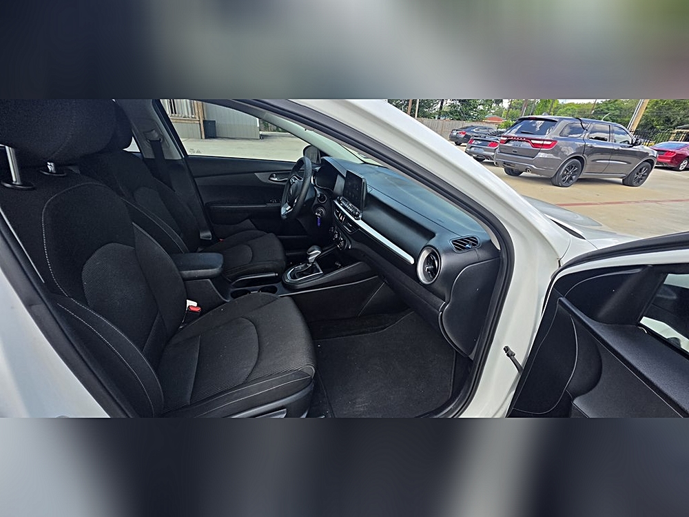 2024 Kia Forte LXS - Photo 214