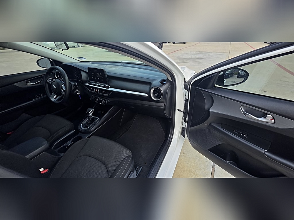 2024 Kia Forte LXS - Photo 219