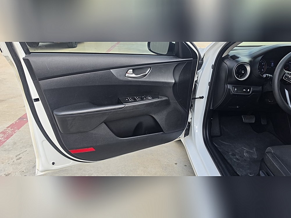2024 Kia Forte LXS - Photo 221