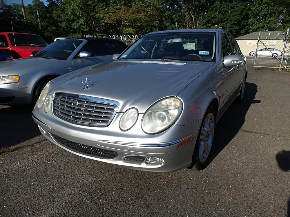 2004 Mercedes-Benz E-Class's photo