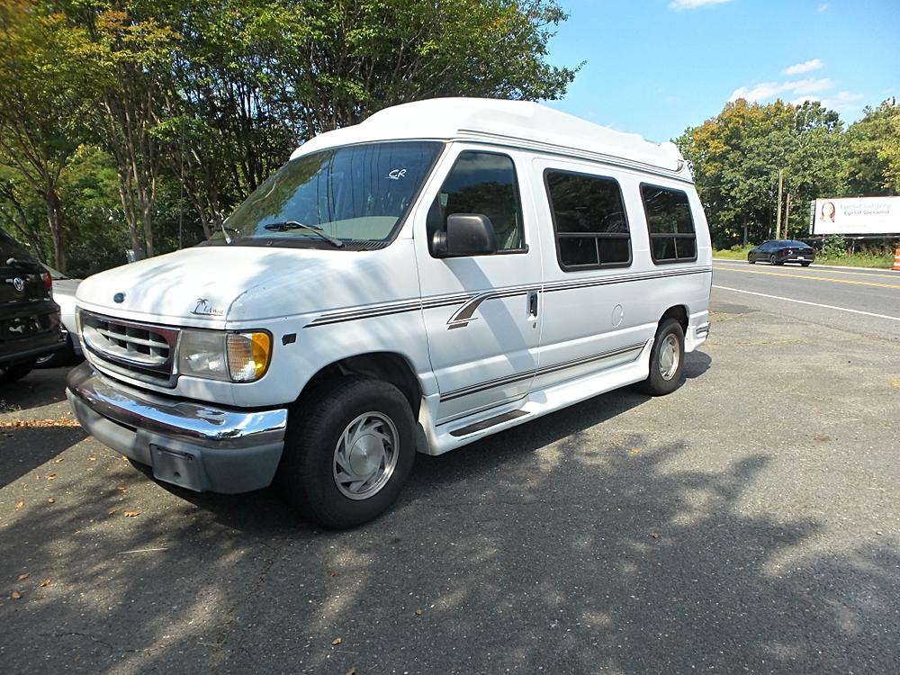 2000 Ford Econoline Van