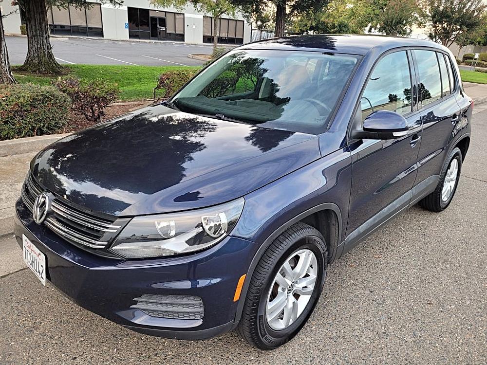2013 Volkswagen Tiguan S's photo