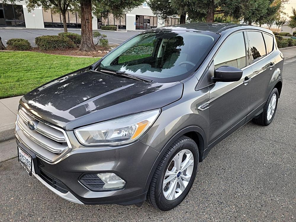 2017 Ford Escape SE's photo
