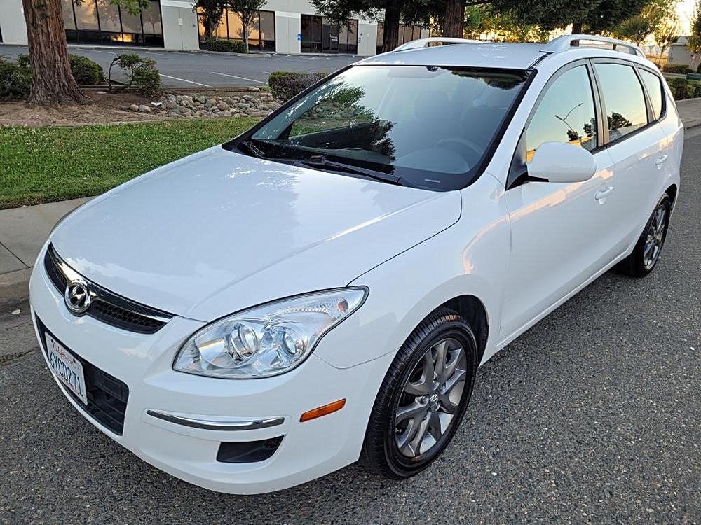 2012 Hyundai Elantra Touring GLS A/T's photo