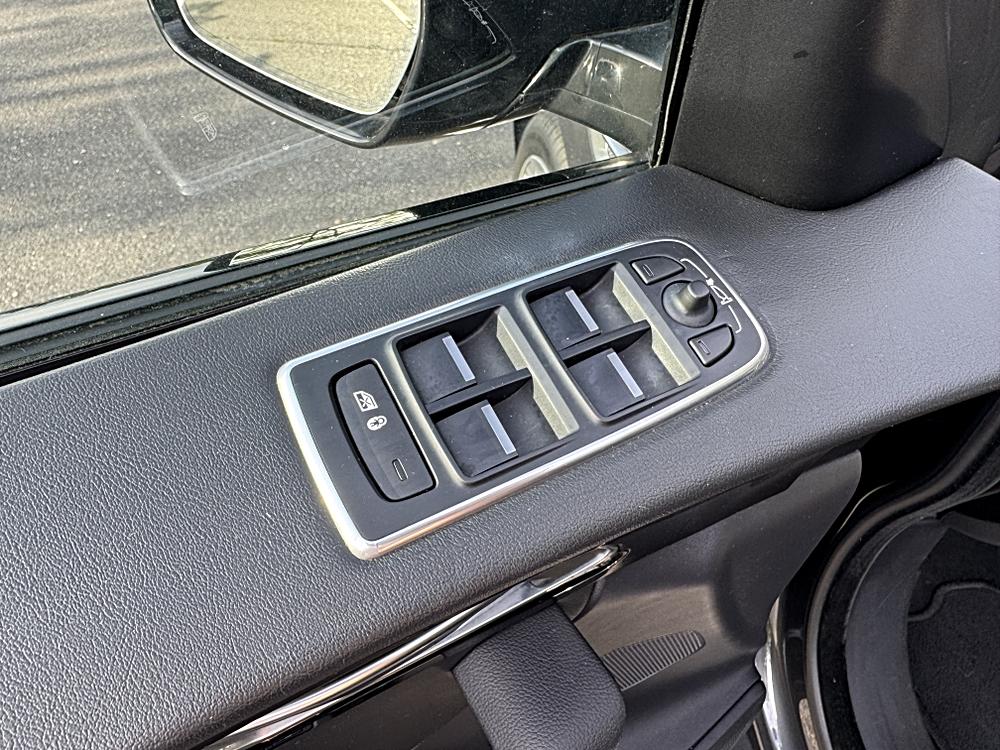 2018 Jaguar F-PACE R-Sport - Photo 22