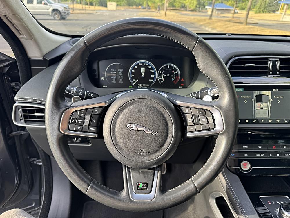 2018 Jaguar F-PACE R-Sport - Photo 13