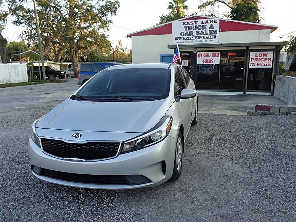 2017 Kia Forte LX's photo