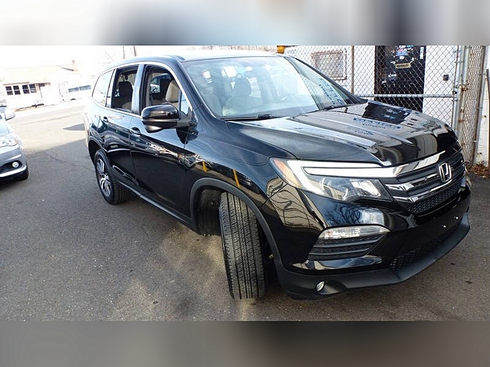 2018 Honda Pilot EX's photo