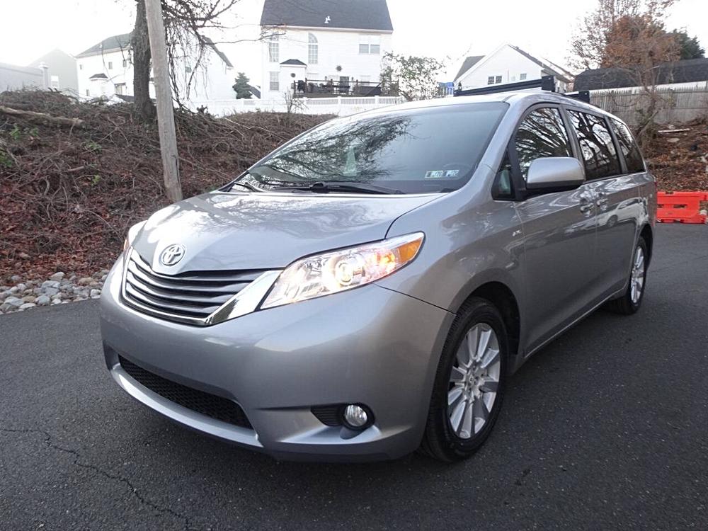2017 Toyota Sienna XLE Premium