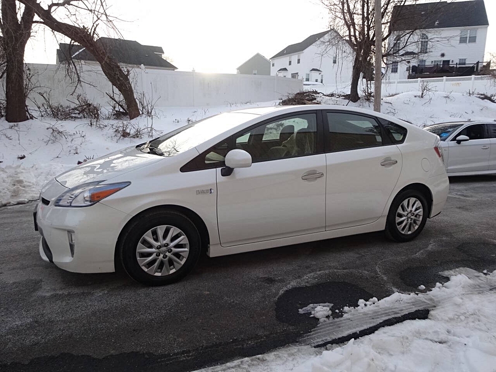 2014 Toyota Prius Plug-In Base