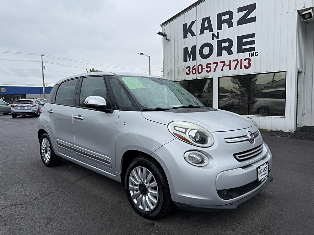 2015 FIAT 500L Lounge's photo